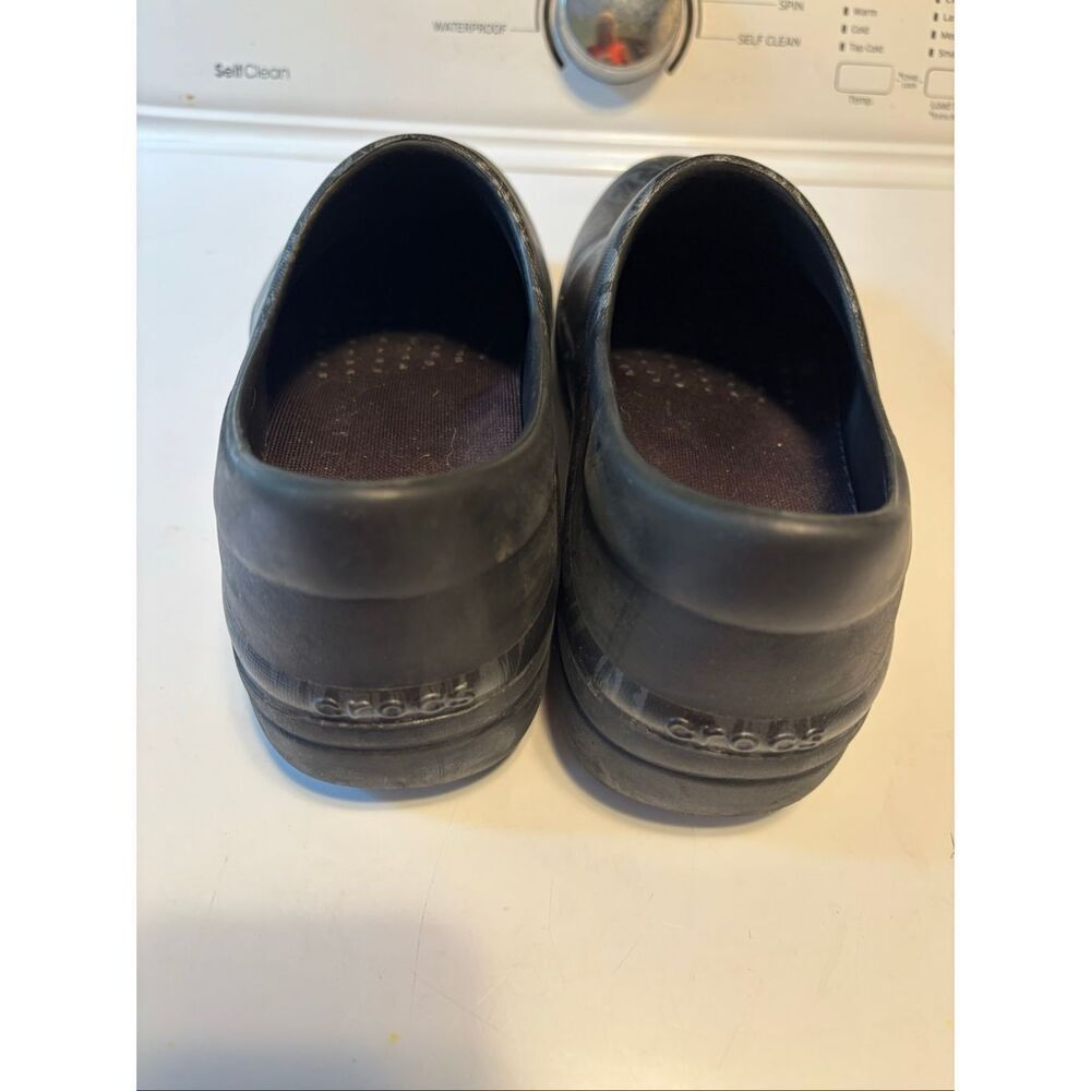 Crocs Shoes - Picture 2 of 5